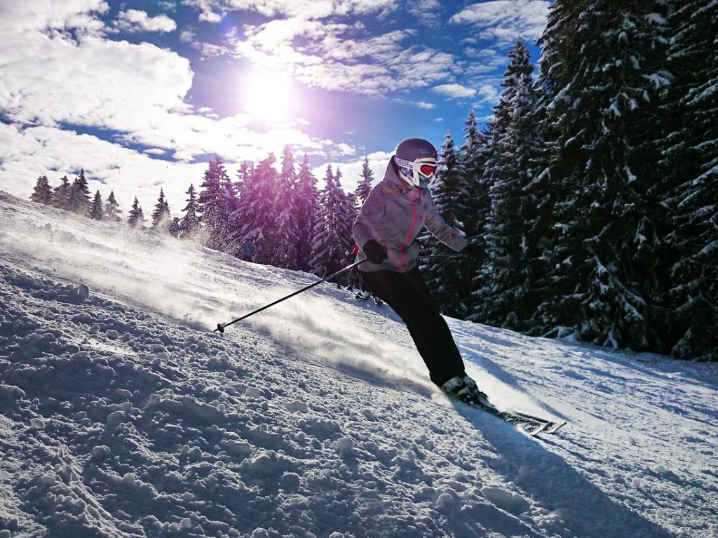 skiing girl